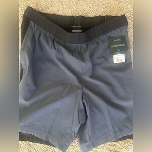 Men’s size Medium M skoro 7 inch running shorts run real